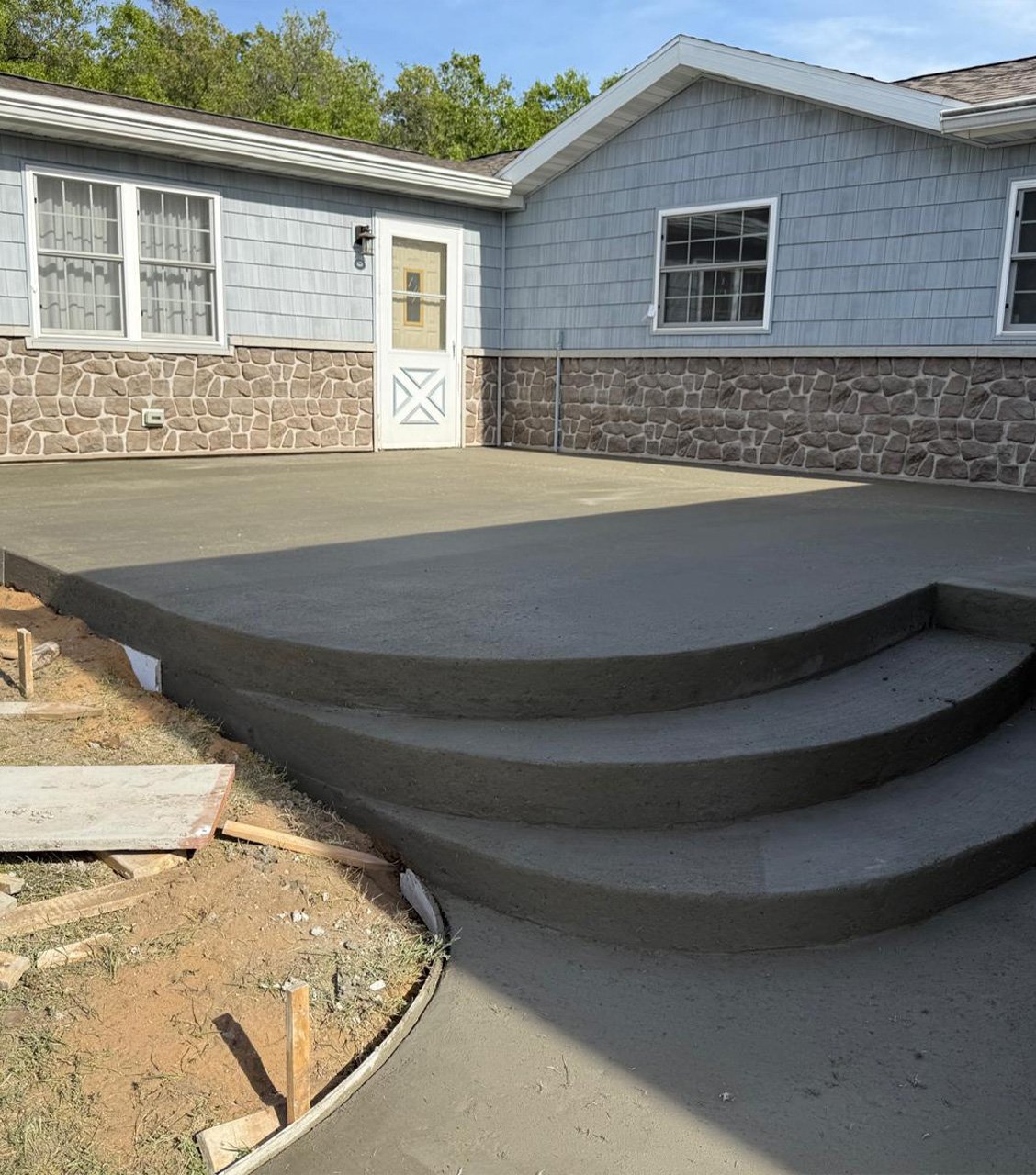 Professional concrete finishers
